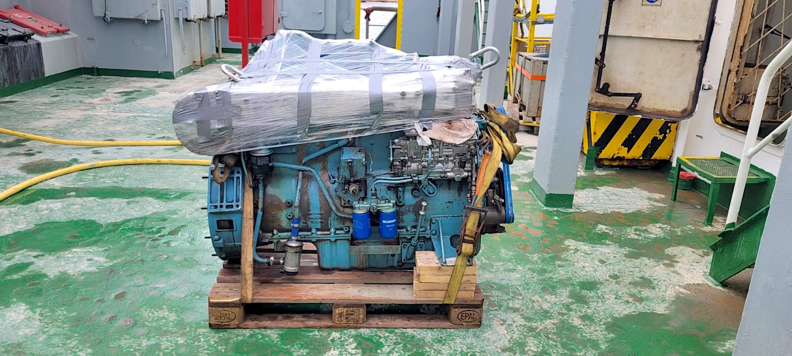 Auxiliary engine delivery in Riga